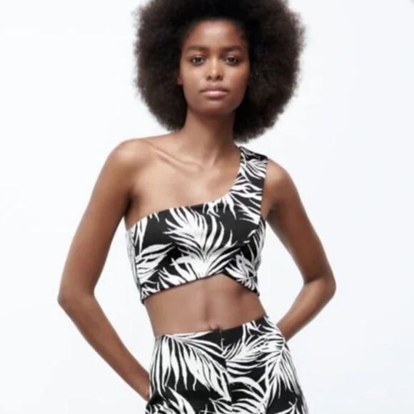NWT ZARA Jacquard Black & White Floral One Shoulder Asymmetric Crop - Picture 3 of 6